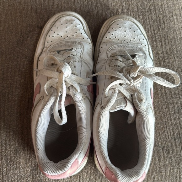Nike Court Vision Sneakers, Women’s size 7.5, White &  Pink, PreOwned - Picture 6 of 16